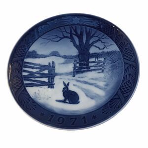 Vintage Royal Copenhagen Denmark Blue Christmas Plate 1971 Hare / Rabbit